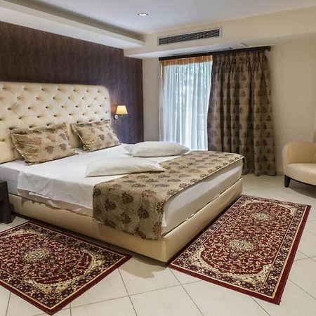 Amalias Hotel Курута Экстерьер фото
