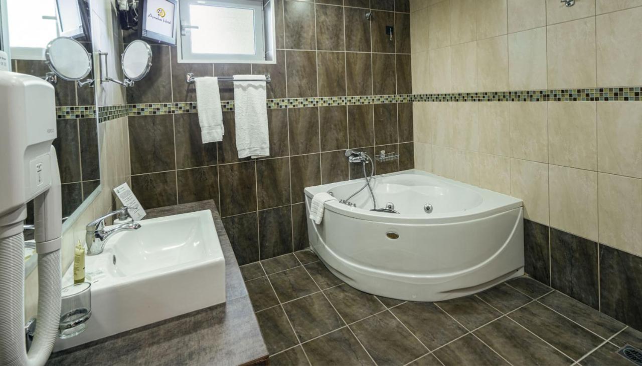 Amalias Hotel Курута Экстерьер фото