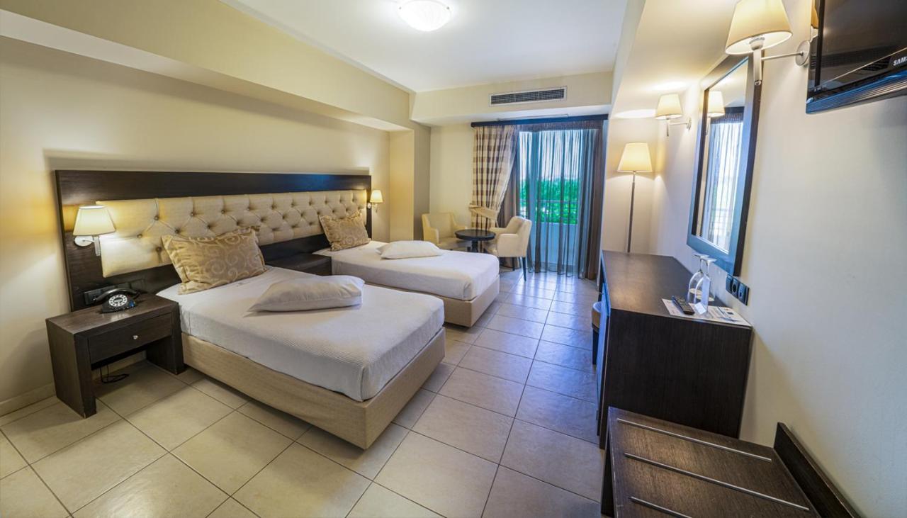 Amalias Hotel Курута Экстерьер фото