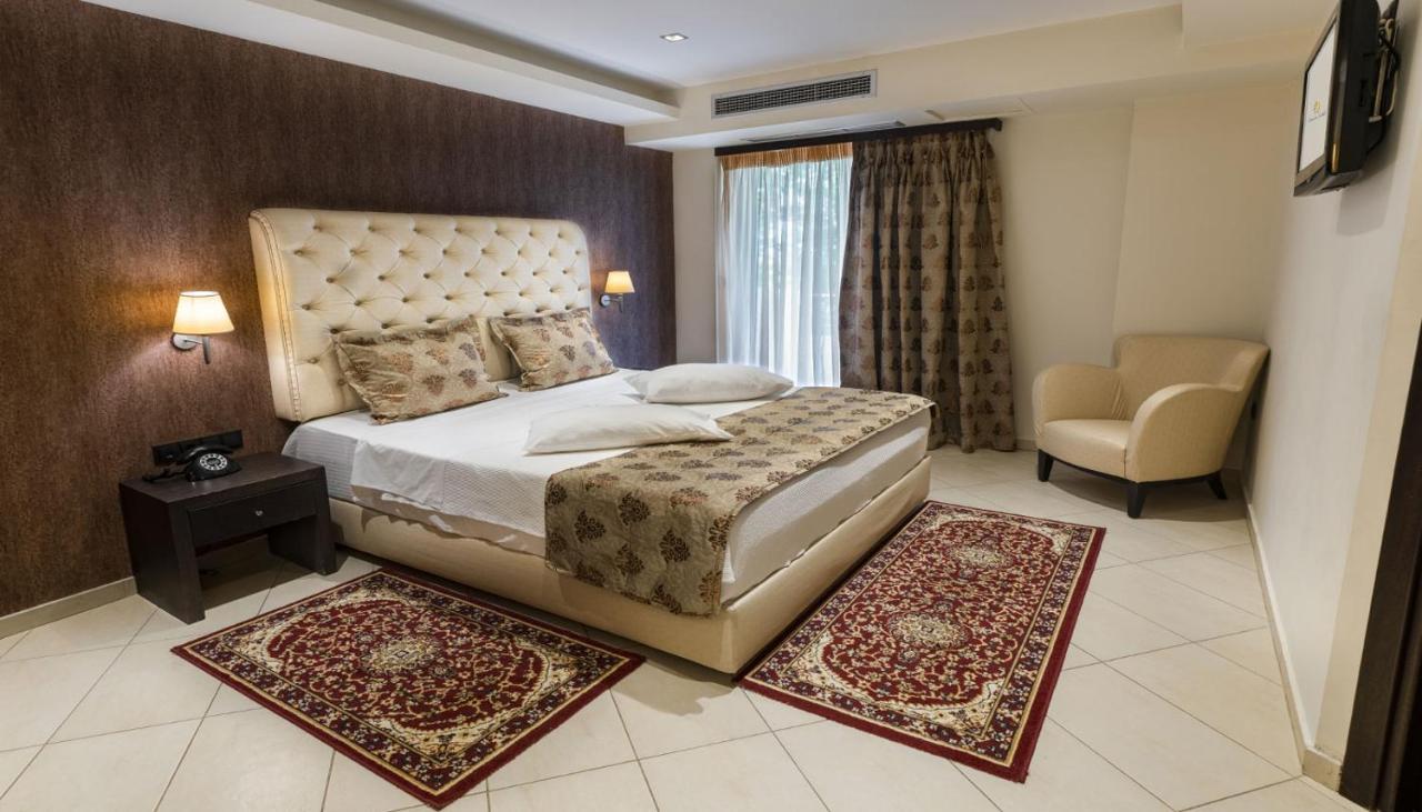 Amalias Hotel Курута Экстерьер фото
